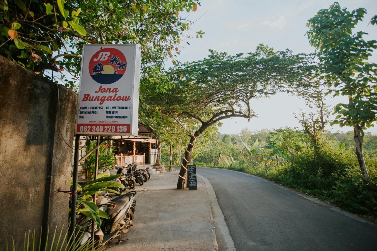 Jona Bungalow Hotel Toyapakeh Exterior photo