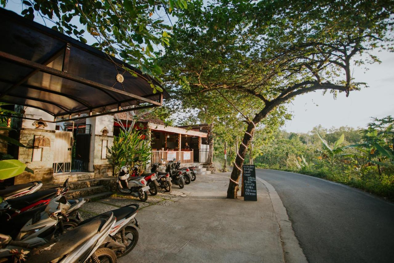 Jona Bungalow Hotel Toyapakeh Exterior photo